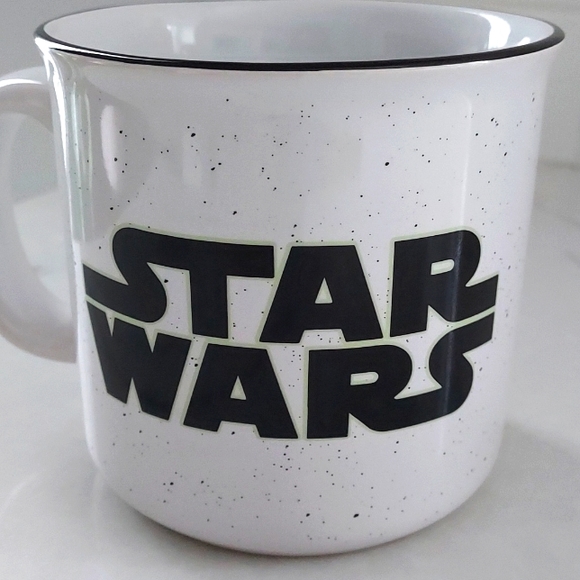 STAR WARS Mug The Mandalorian With Child Grogu Circle Camper Mug - Picture 2 of 7